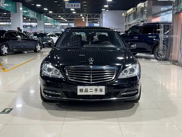 Mercedes-Benz S-Class 2011