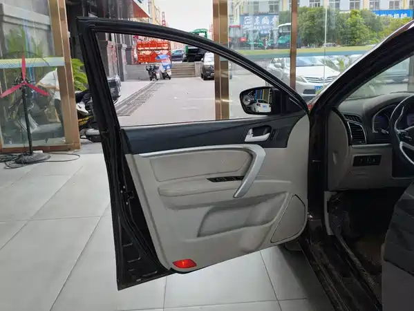 Geely Emgrand 2016