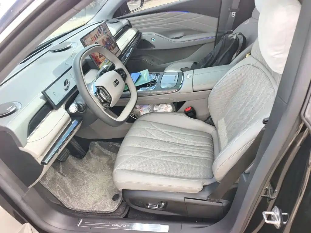 Geely Galaxy Starshine 8 2026 — фото 11