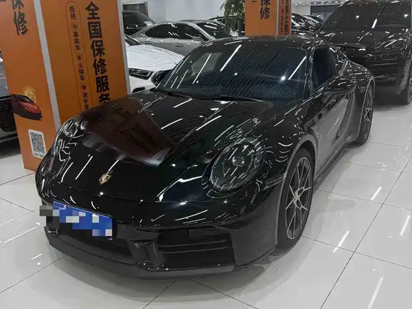 Porsche 911 2025