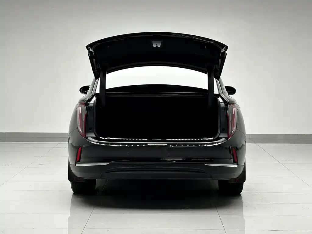 Hongqi E-QM5 2025 — фото 17