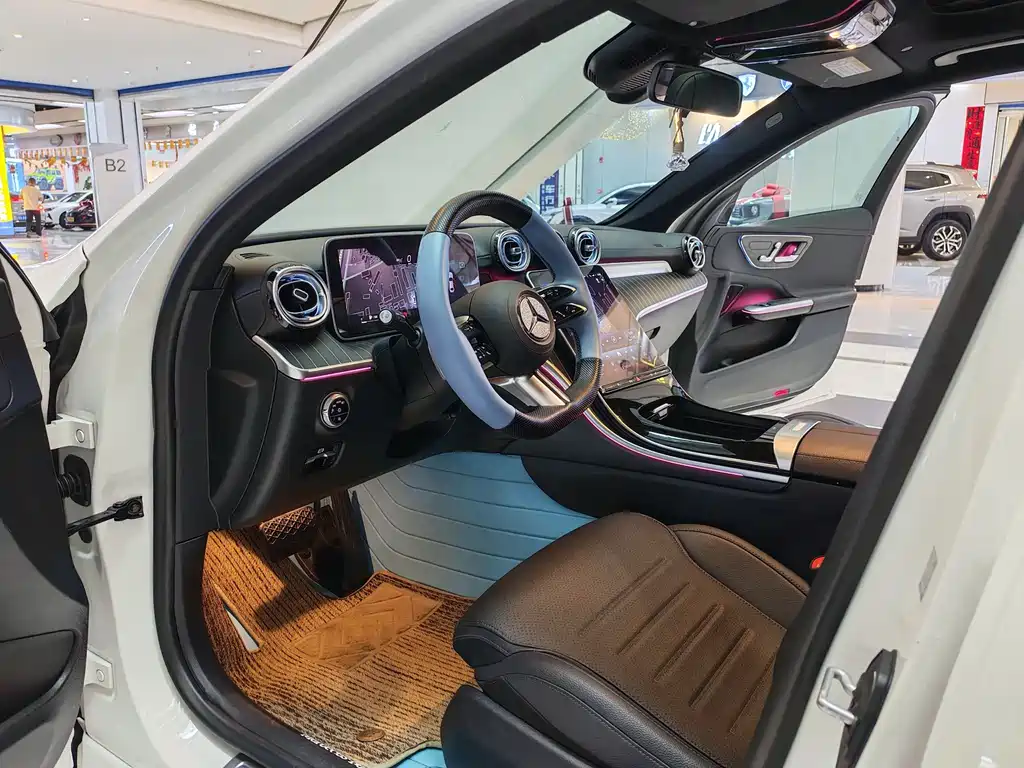 Mercedes-Benz C-Class 2024