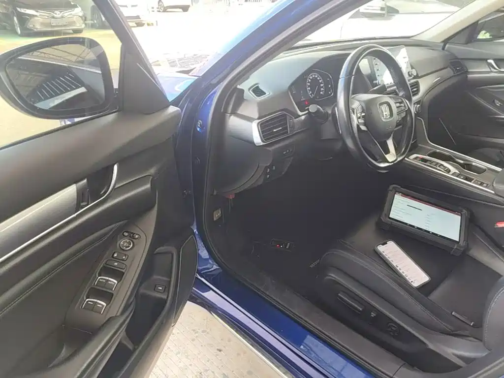 Honda Accord 2020 — фото 15