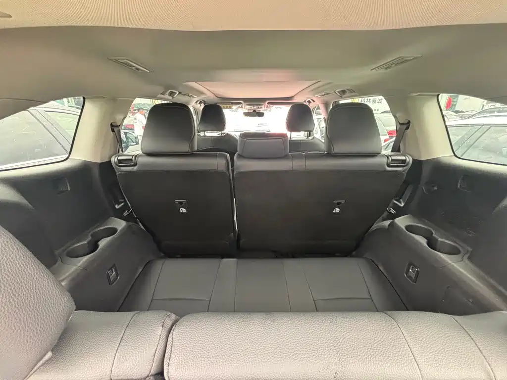 Toyota Highlander 2024 — фото 14