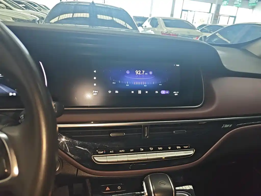 GAC Motor Trumpchi M6 2023 — фото 13