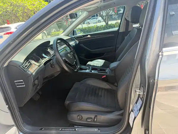 Volkswagen Magotan 2016