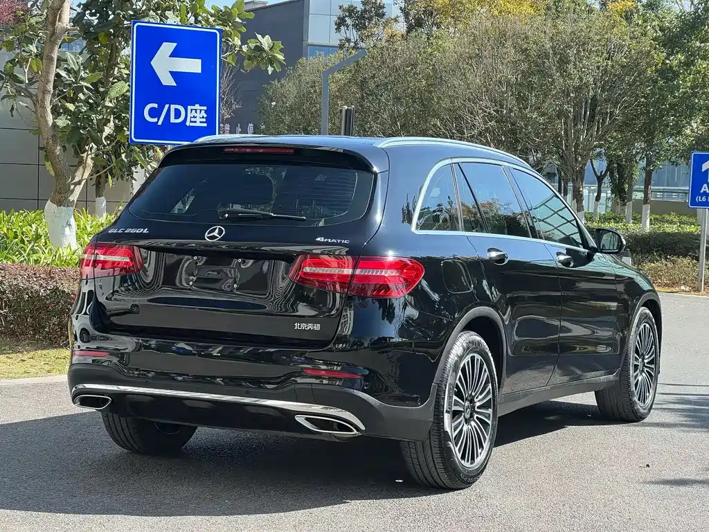 Mercedes-Benz GLC 2017 — фото 6
