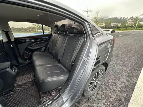 Roewe i5 2021