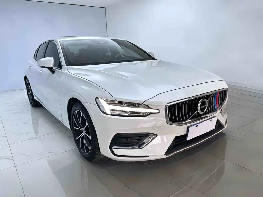 Volvo S60 2020 — фото 2