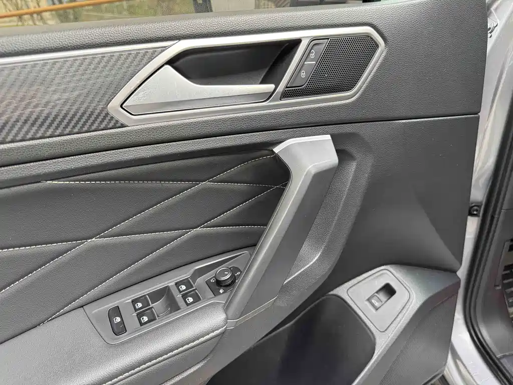 Volkswagen Tiguan L 2022 — фото 27