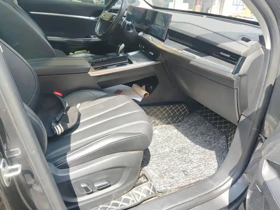 Roewe RX5 eMAX 2022 — фото 8