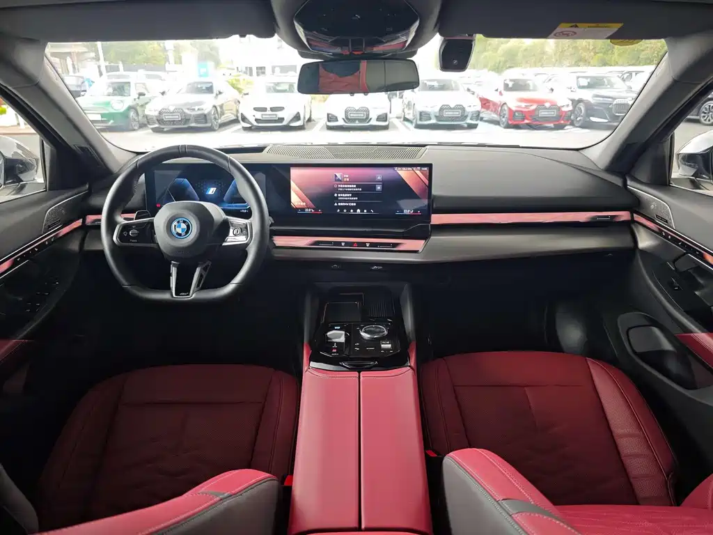 BMW i5 2025 — фото 15