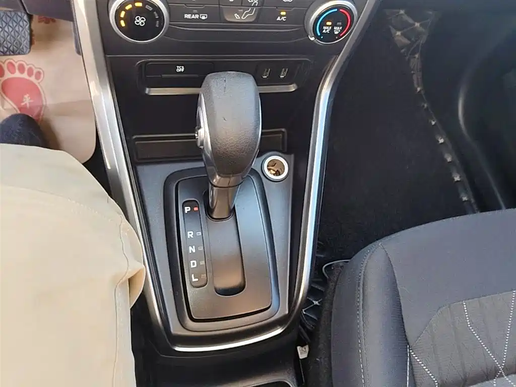 Ford Ecosport 2018 — фото 14