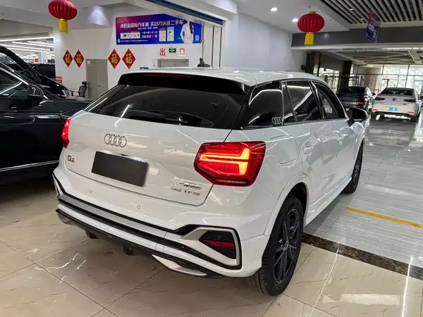 Audi Q2L 2022
