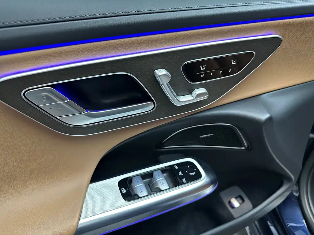 Mercedes-Benz E-Class 2024 — фото 12