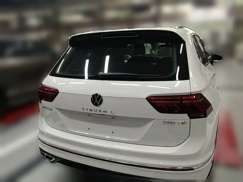 Volkswagen Tiguan L 2024 — фото 10