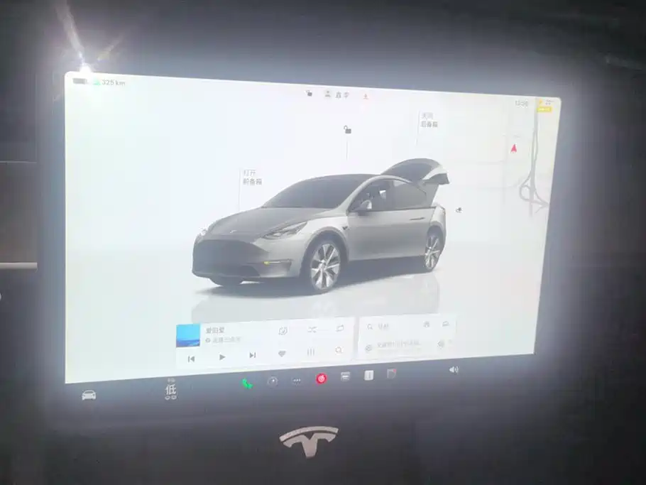 Tesla Model Y 2023 — фото 13