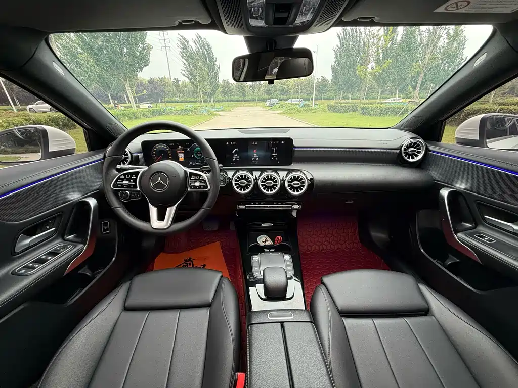 Mercedes-Benz A-Class 2022 — фото 6