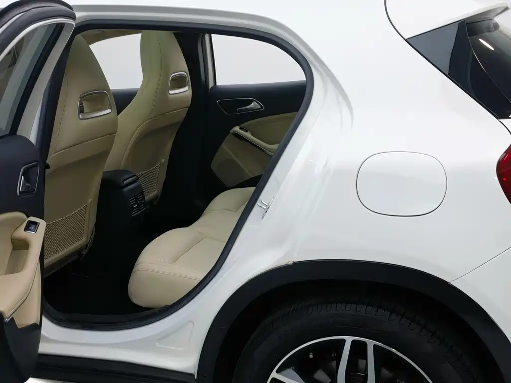 Mercedes-Benz GLA 2015 — фото 6