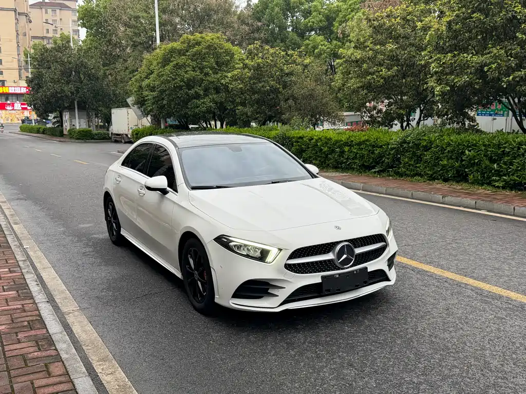 Mercedes-Benz A-Class 2020 — фото 3