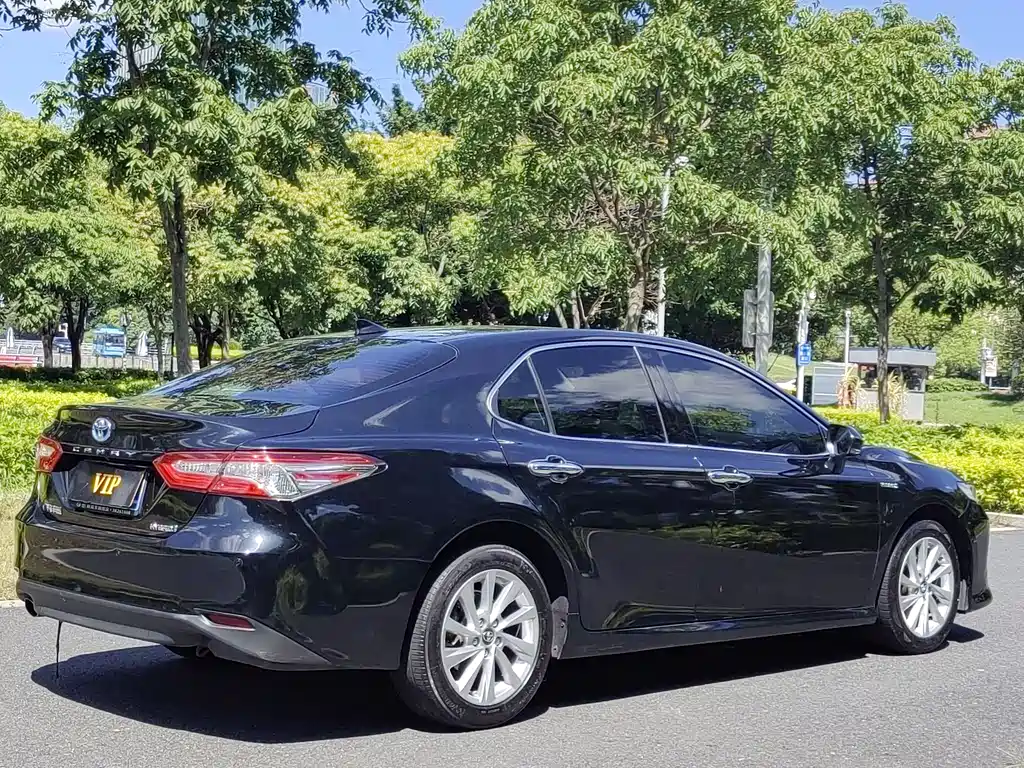 Toyota Camry 2021