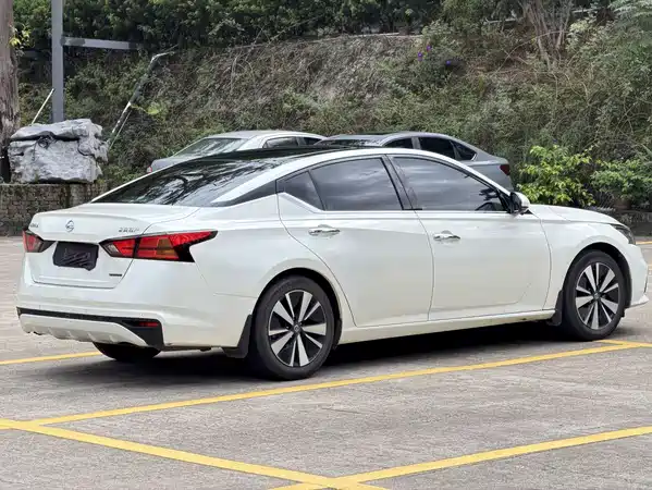 Nissan Teana 2022