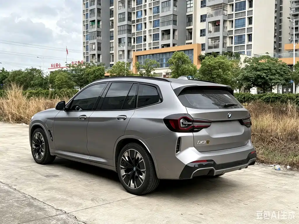 BMW iX3 2023 — фото 4