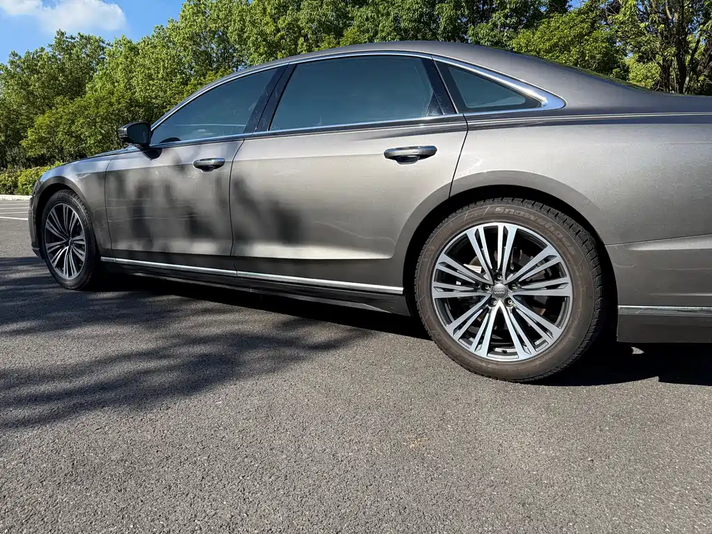 Audi A8 2019 — фото 6