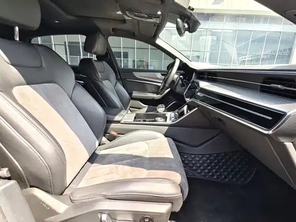 Audi A6L 2023