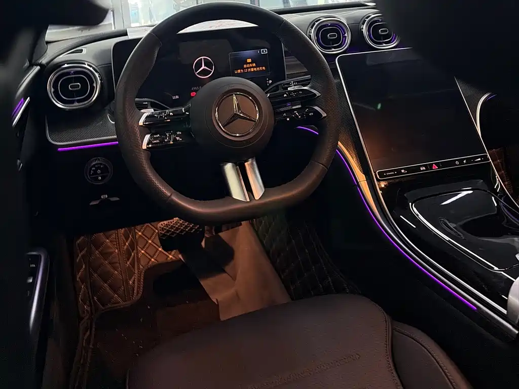 Mercedes-Benz C-Class 2024
