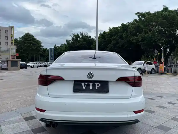 Volkswagen Sagitar 2020