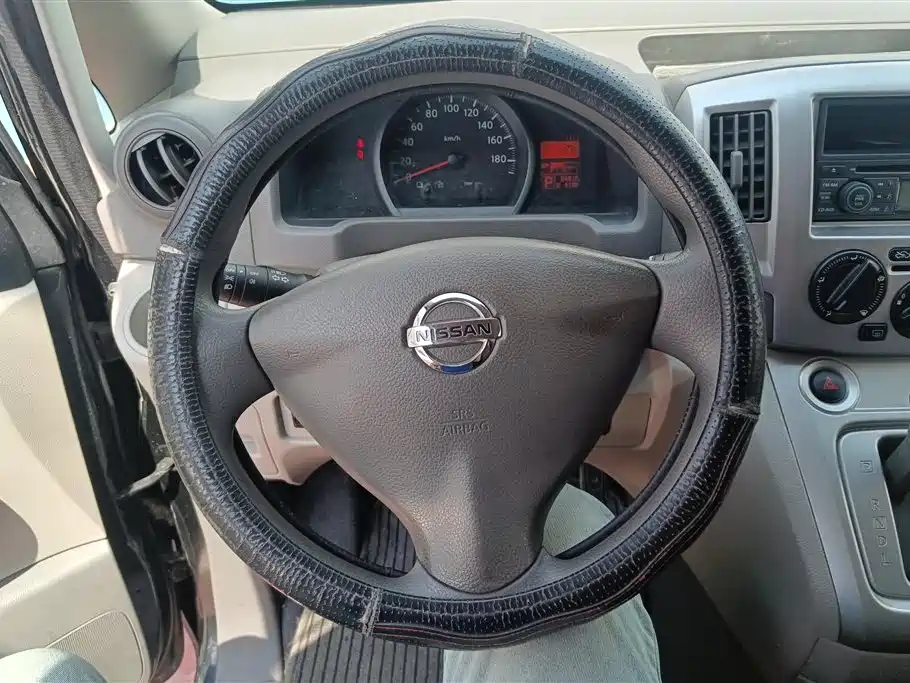 Nissan NV200 2014 — фото 15