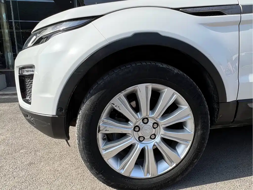 Land Rover Evoque 2018 — фото 19