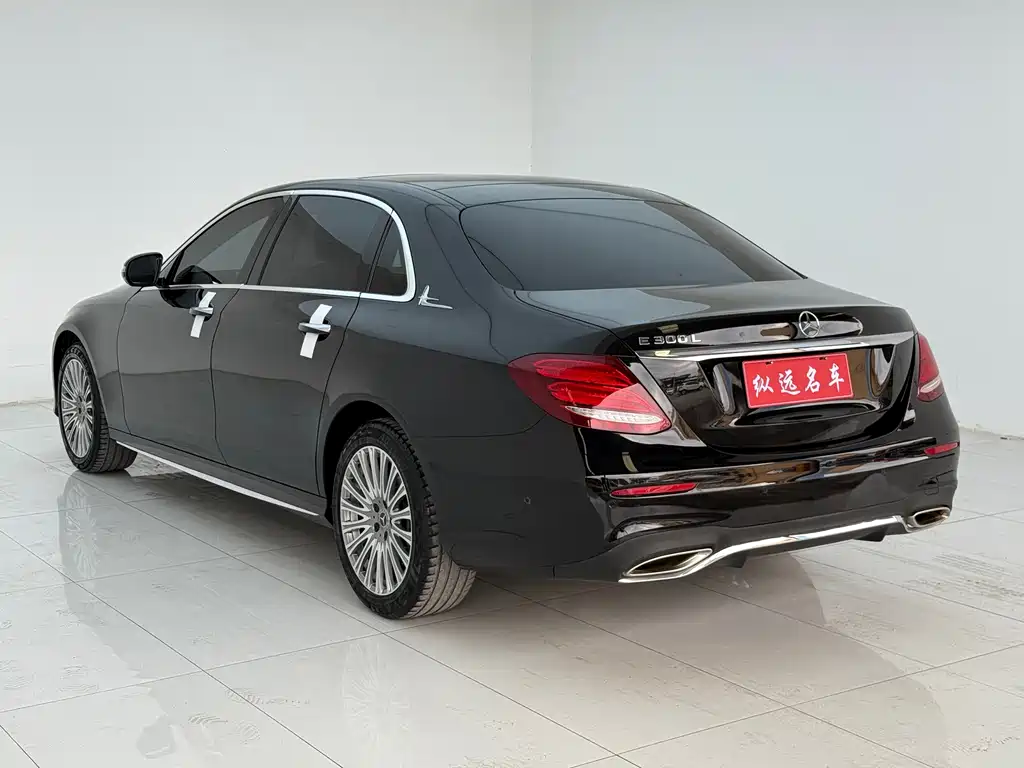 Mercedes-Benz E-Class 2020 — фото 20