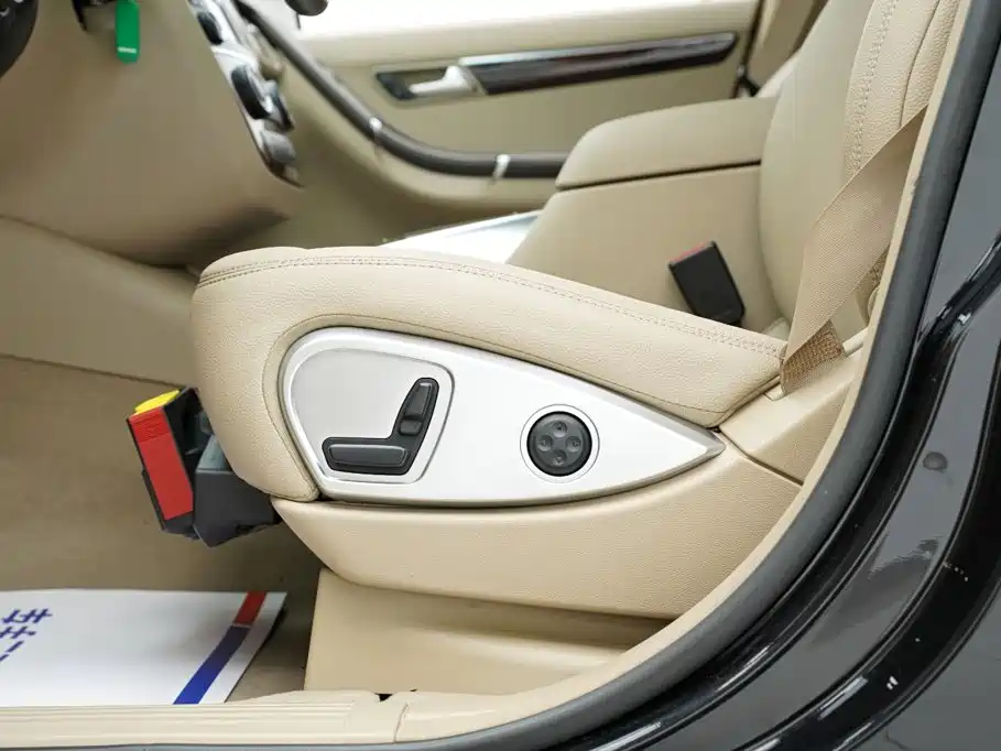 Mercedes-Benz R-Class 2011 — фото 8