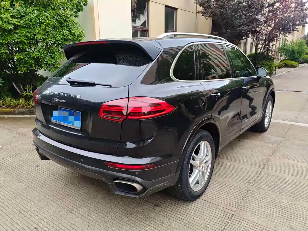 Porsche Cayenne 2017 — фото 11
