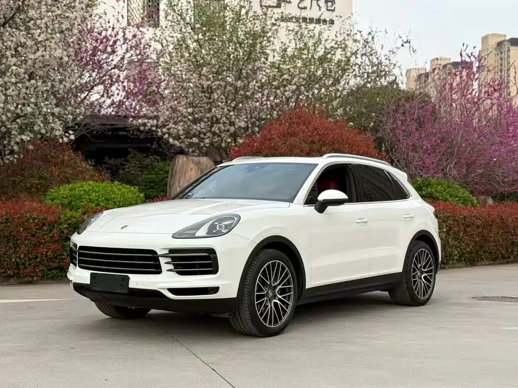 Porsche Cayenne 2018 — фото 1
