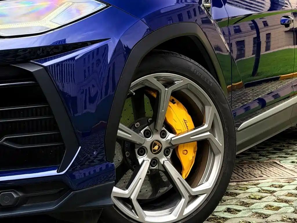 Lamborghini Urus 2020 — фото 3