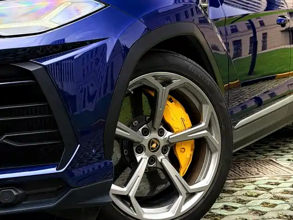 Lamborghini Urus 2021