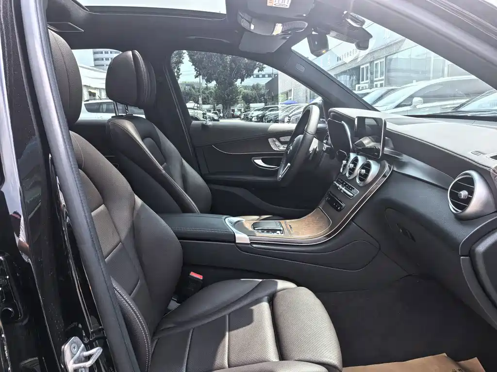 Mercedes-Benz GLC 2023 — фото 26