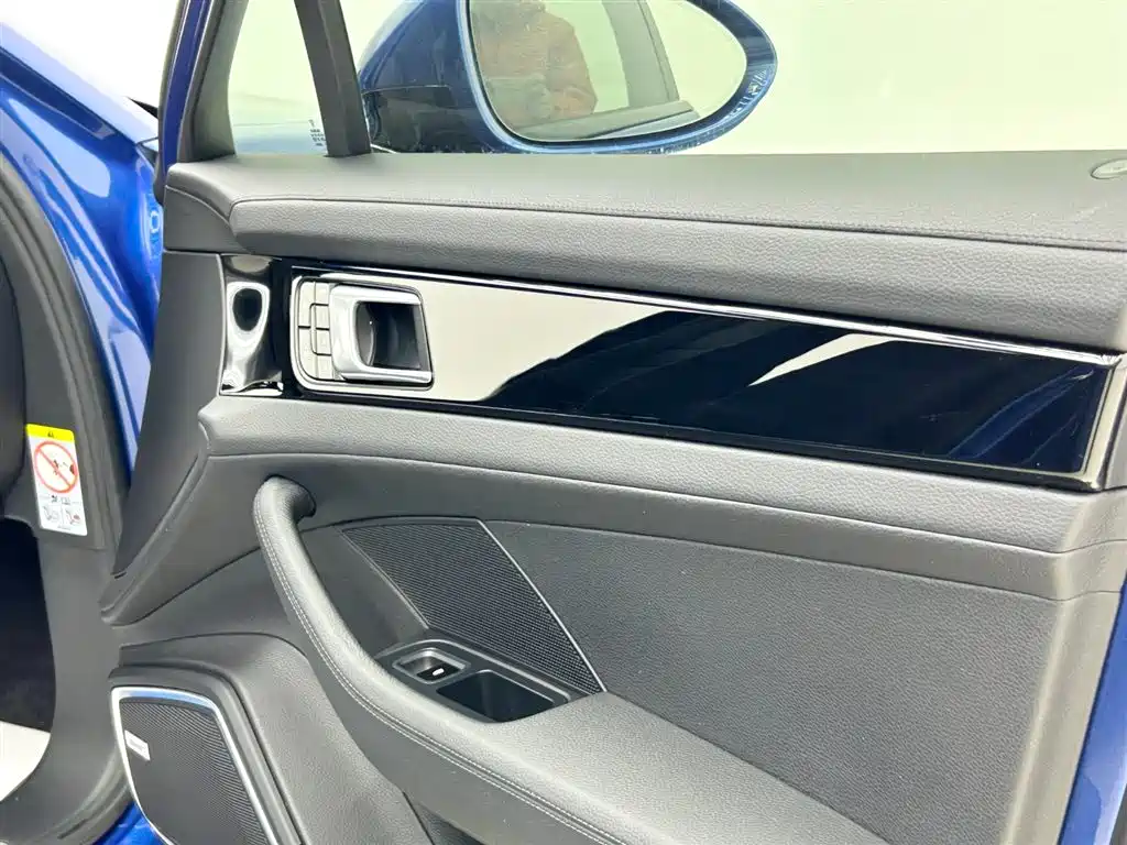 Porsche Panamera 2018 — фото 17