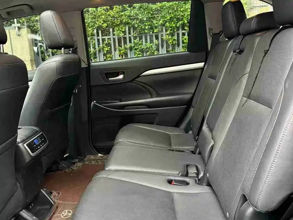 Toyota Highlander 2019 — фото 9
