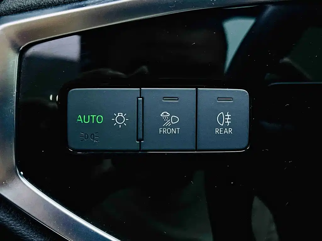Audi Q3 2021 — фото 16