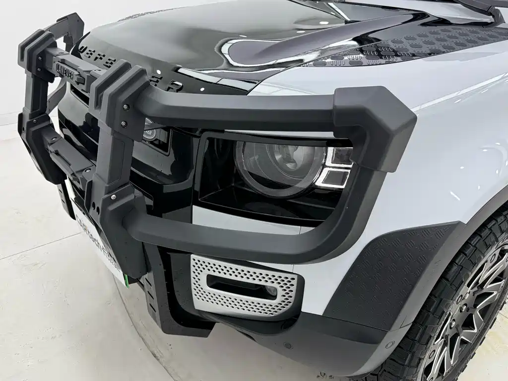 Land Rover Defender EV 2021 — фото 24
