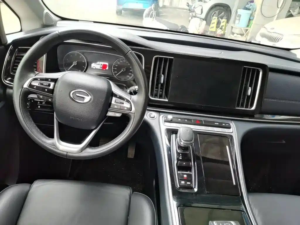 GAC Motor Trumpchi M8 2022 — фото 10