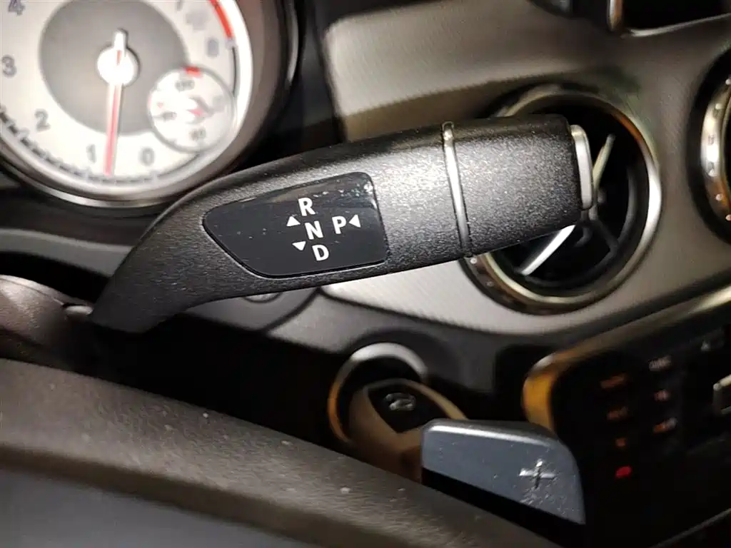Mercedes-Benz GLA 2015 — фото 14