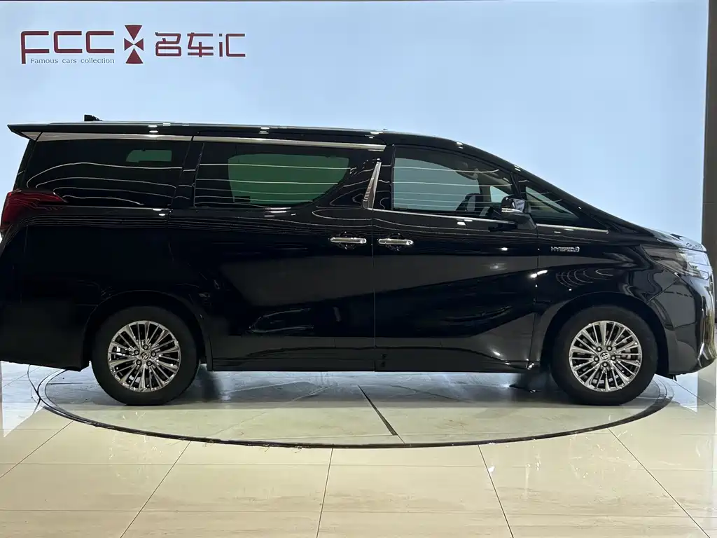Toyota Alphard 2021 — фото 4