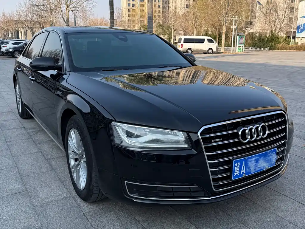Audi A8 2015 — фото 7