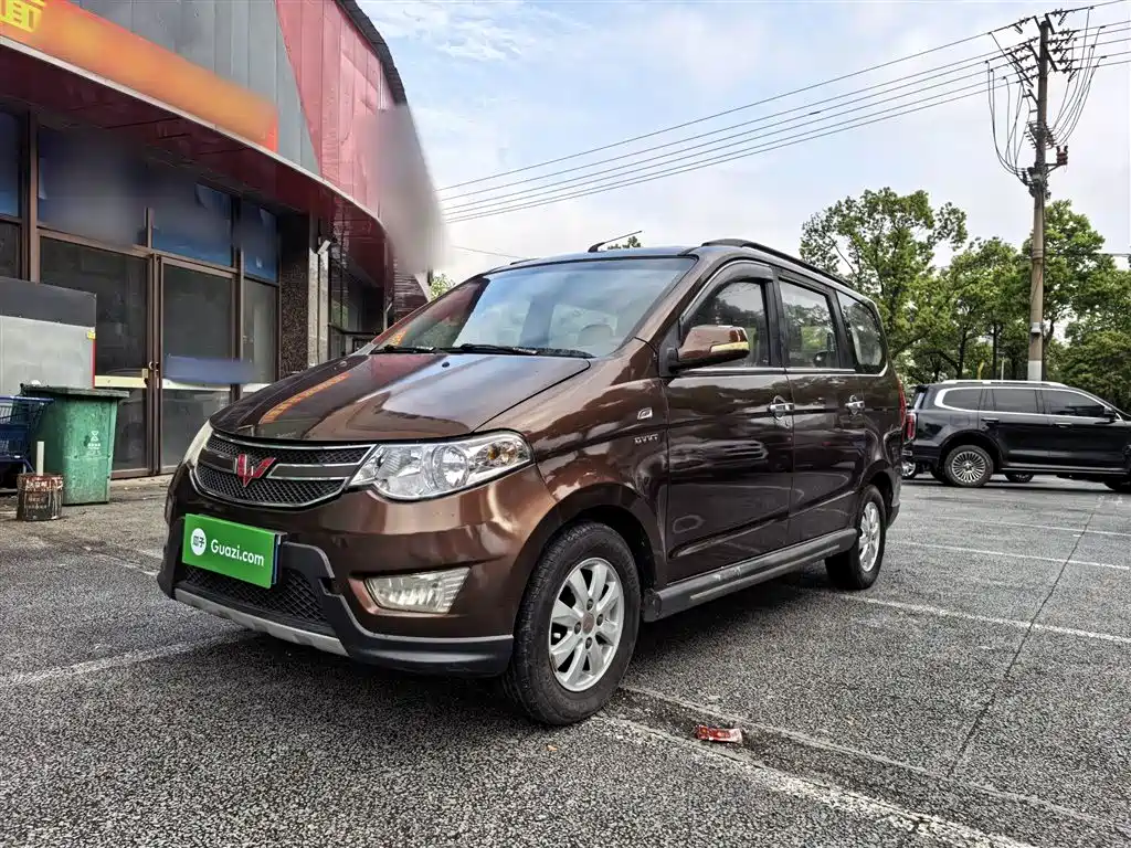 Wuling Hongguang 2015 — фото 25