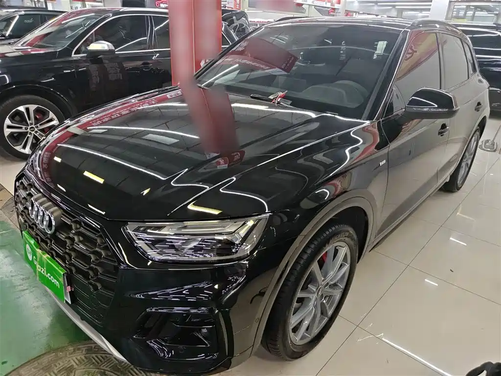 Audi Q5L 2023 — фото 1